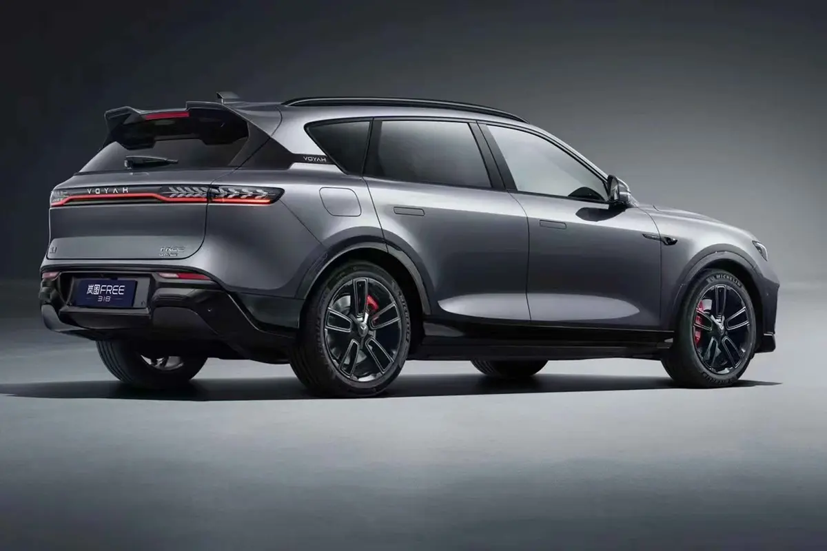 岚图FREE318 318km 后驱环游版